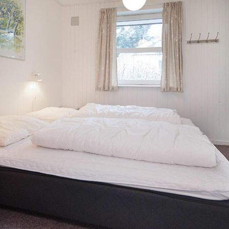 Amazing Home In Blavand With Sauna Extérieur photo